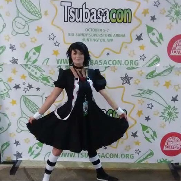 Meet your Posher, Tia - Picture 5 of 8